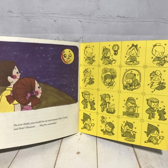 Vintage Peter Pan record and book 45 RPM "A Trip to the Moon" - Picture 8 of 9